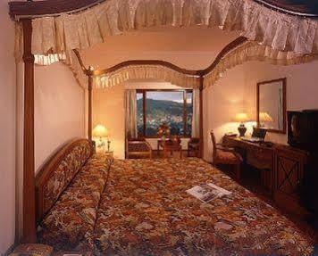 होटल Gem Park 4*