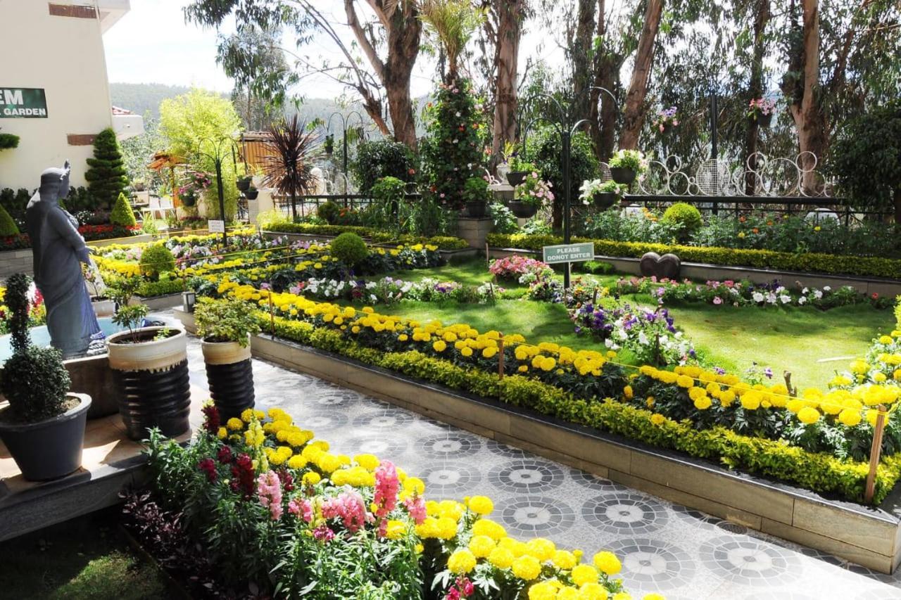 होटल Gem Park 4*